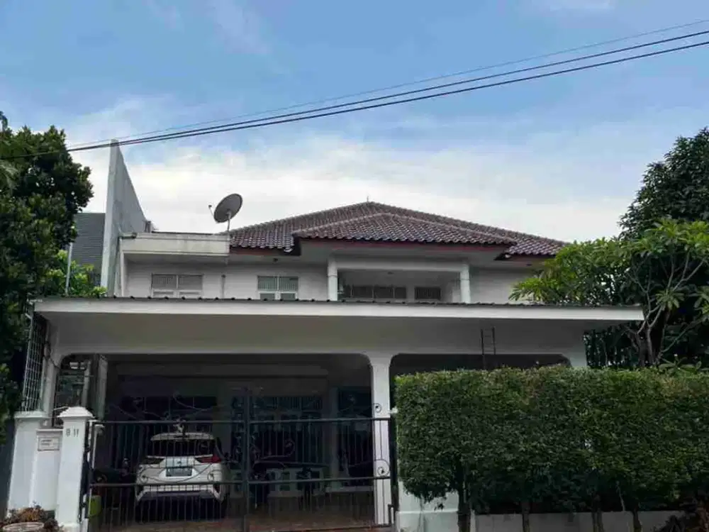 Di jual Rumah mewah di Vila delima  Lebak Bulus Jakarta Selatan

Rumah dijual
SHM 473 m
LB 500 m
Huk
Swim pool

Bawah;
- Kamar utama dg Km mandi , WC
- ⁠Ruang tamu
- ⁠Ruang kelg
- ⁠Ruang makan
- ⁠Lavatory
- ⁠Dapur bersih
- ⁠Dapur kotor
- ⁠Kamar sopir

- ⁠