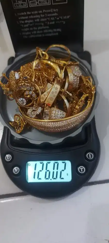 Menerima jual beli emas dan antam