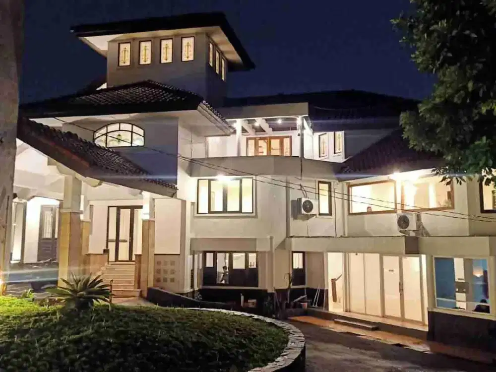 JUAL / SEWA LAHAN PINGGIR JALAN DI CIBUBUR BONUS BANGUNAN BISA UNTUK KANTOR/USAHA