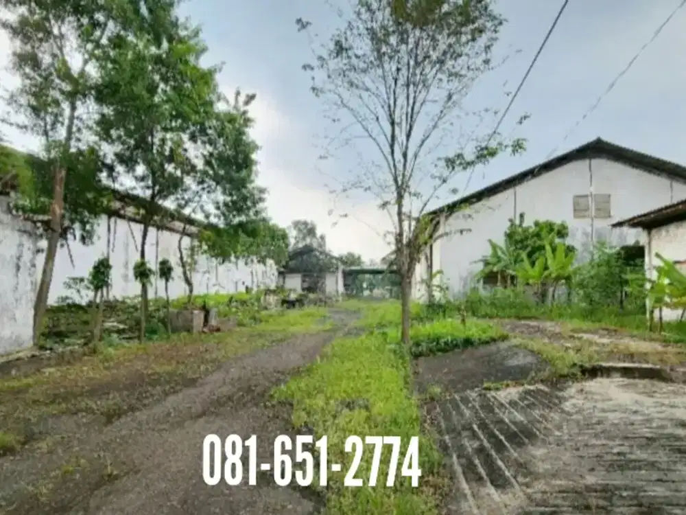 Pabrik di Raya Kletek Taman Sidoarjo