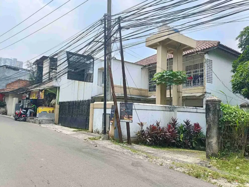 Dijual Cepat Rumah Kost 20 Kamar + 2 Kios di Margonda Depok
