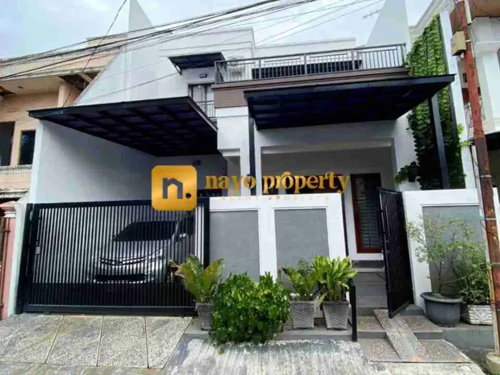 Rumah Cantik Furnished Dalam Komplek Strategis di Grand Galaxy Bekasi