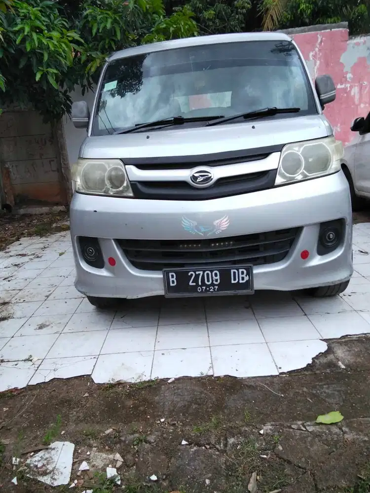 Daihatsu Luxio Type D th 2012