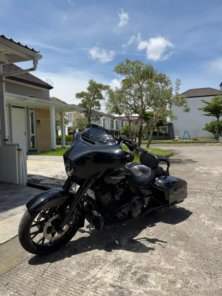 Harley Davidson Street Glide Rushmore 2014