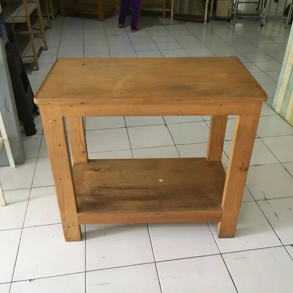 Dijual meja kayu 9 unit vila nusa indah 2 jatiasih bojong kulur