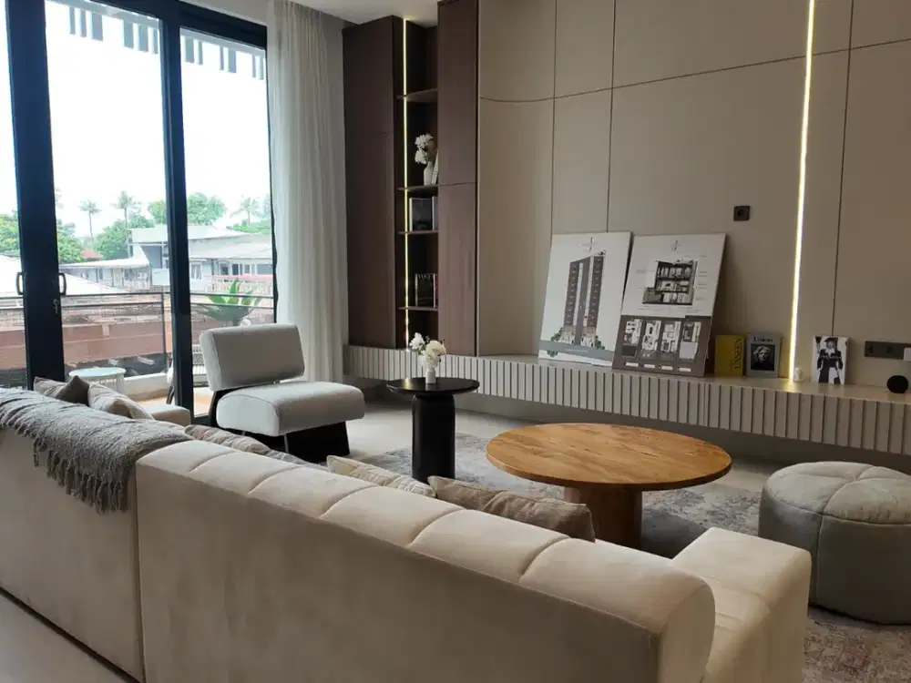 Rumah Premium 3 LT di Jalan utama  siap Huni di JAGAKARSA, Jakarta selatan. 10 menit pintu tol