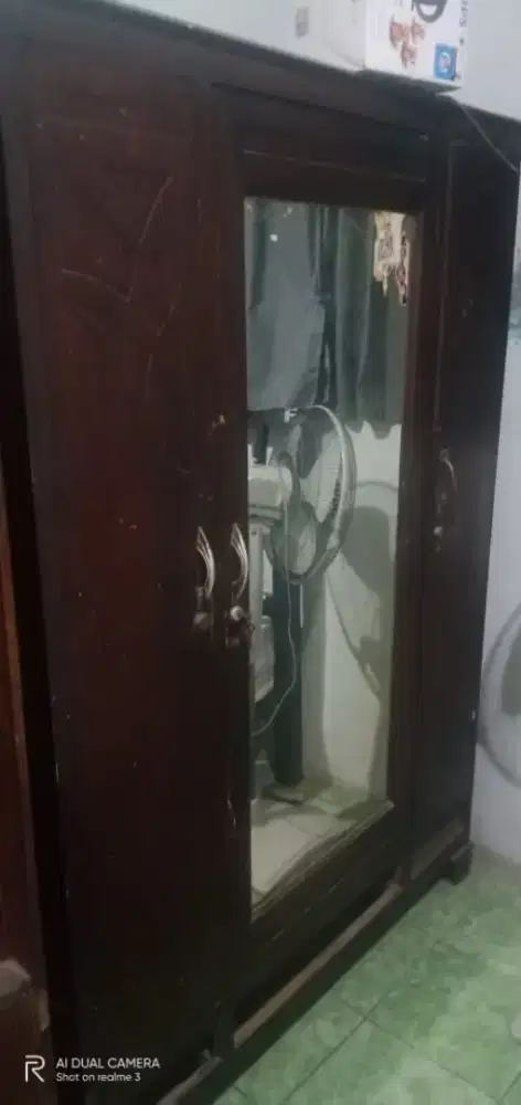 Bufet dan lemari pakaian