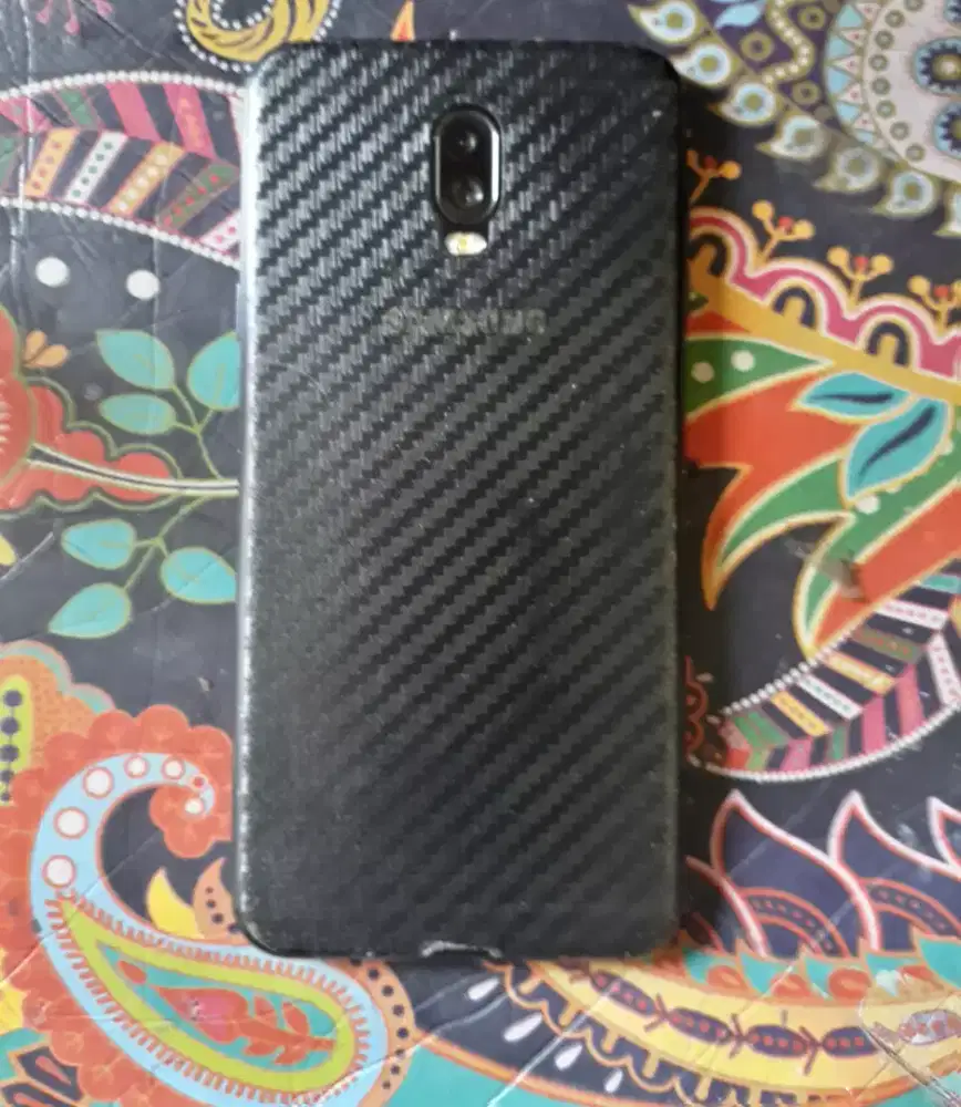 Samsum J7pLus 4/32 masi layak