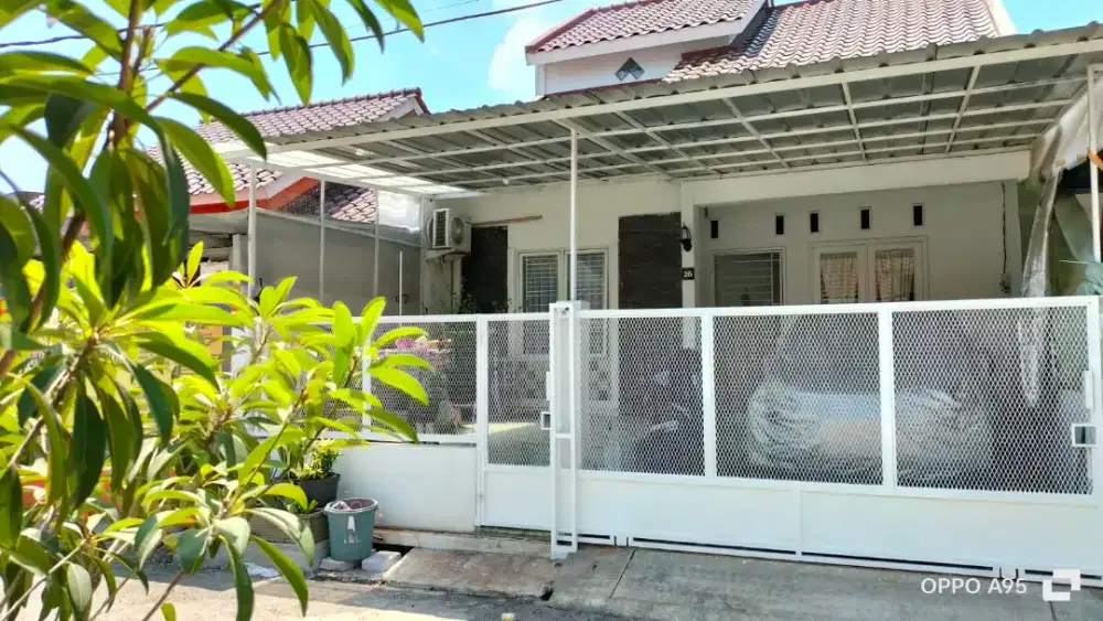 Rumah nyaman bersih one gate sistem tidak berisik. Nego tipis2