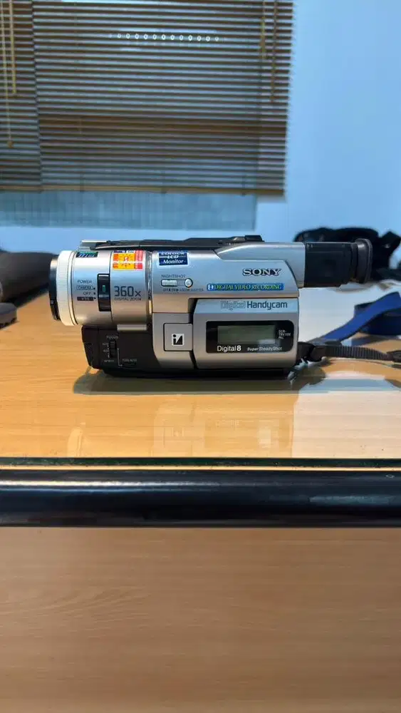 Sony digital handycam dcr trv110e pal