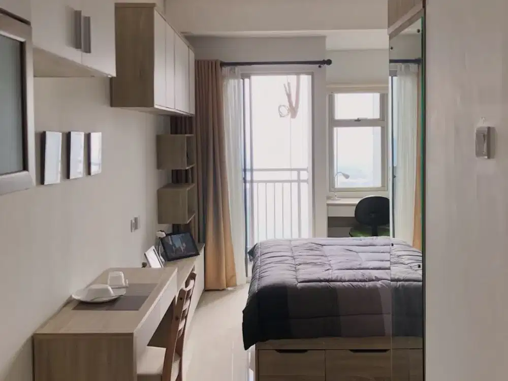 NEGO SAMPAI JADI APARTEMEN SPRINGWOOD. BERSIH DAN TIDAK BAU ROKOK