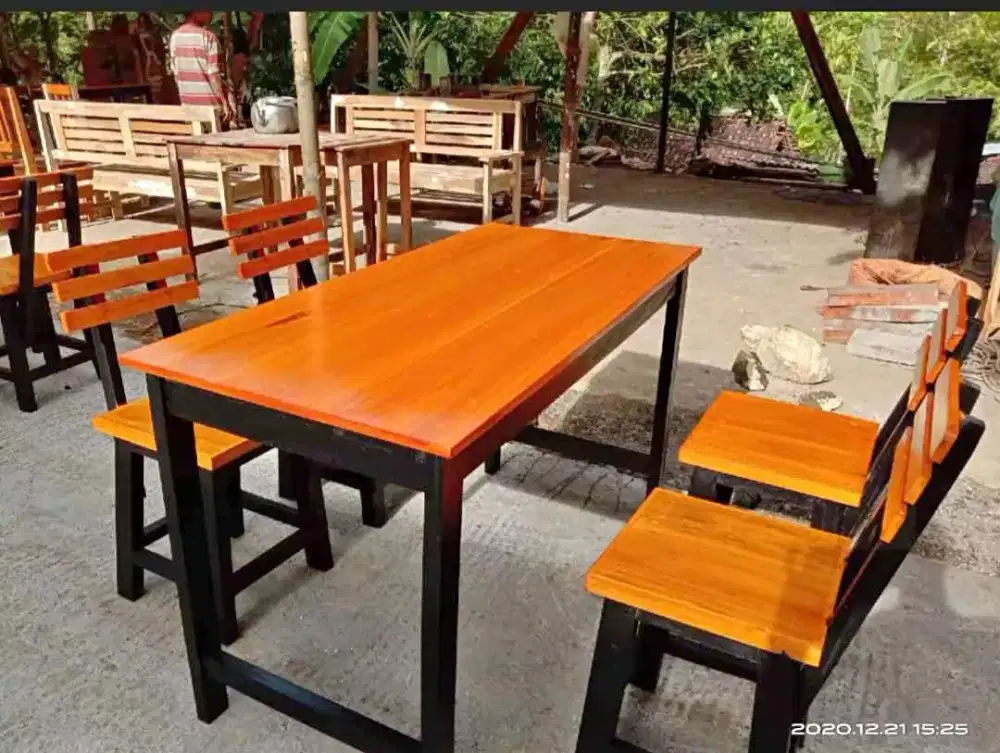 di juwal meja kursi lestoran 1 set