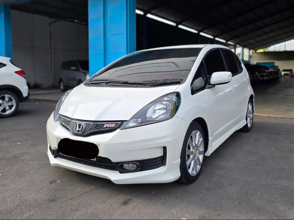 ( TDP 20 JUTA) Honda Jazz 1.5 RS AT Matic 2013 / Yaris / Swift