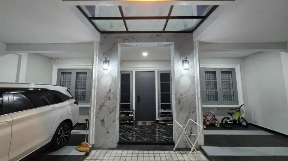 Dijual Rumah Semi Furnish Darmo Sentosa Raya