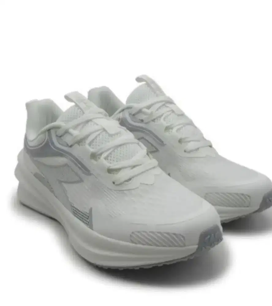 Sepatu diadora Size 39