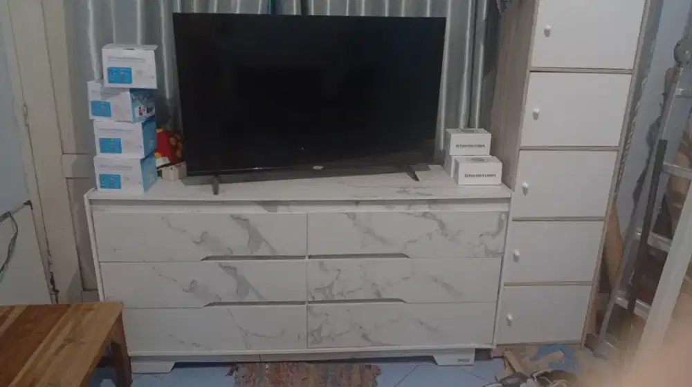 Meja biffet tv 43 inch 4k dahua