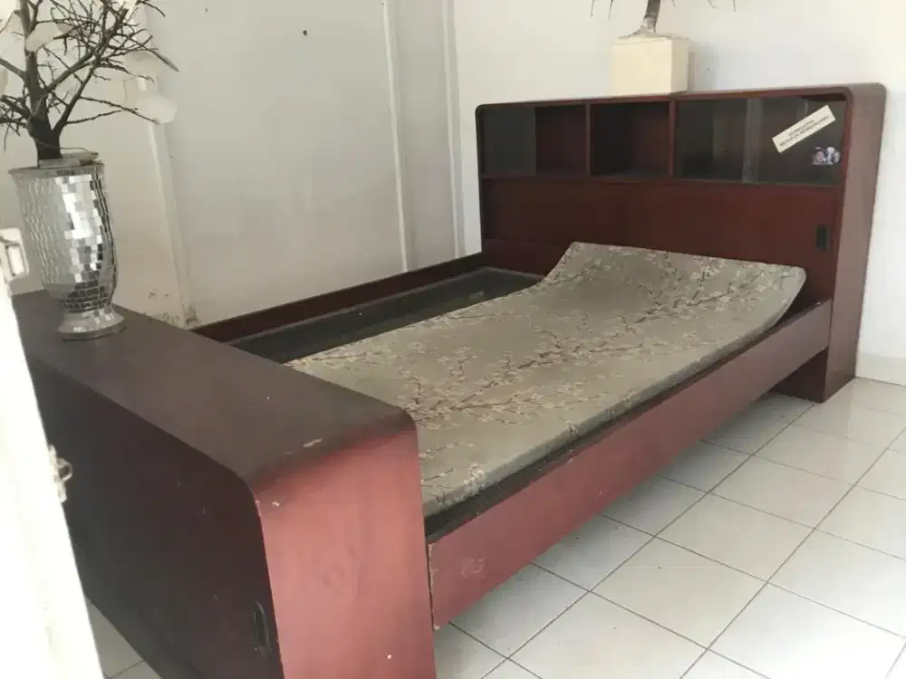 Dijual tempat tidur jadoel