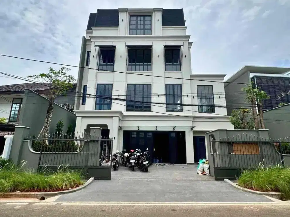 Brand New House American Classic Di Kebayoran Baru