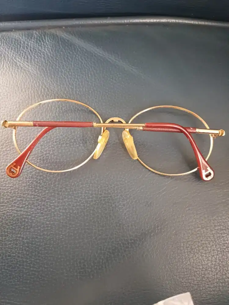 kacamata Etienne Aigner