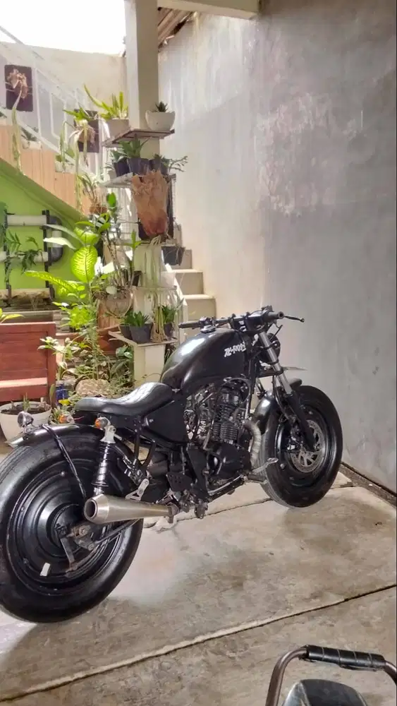 Custom Boobber Yamaha byson