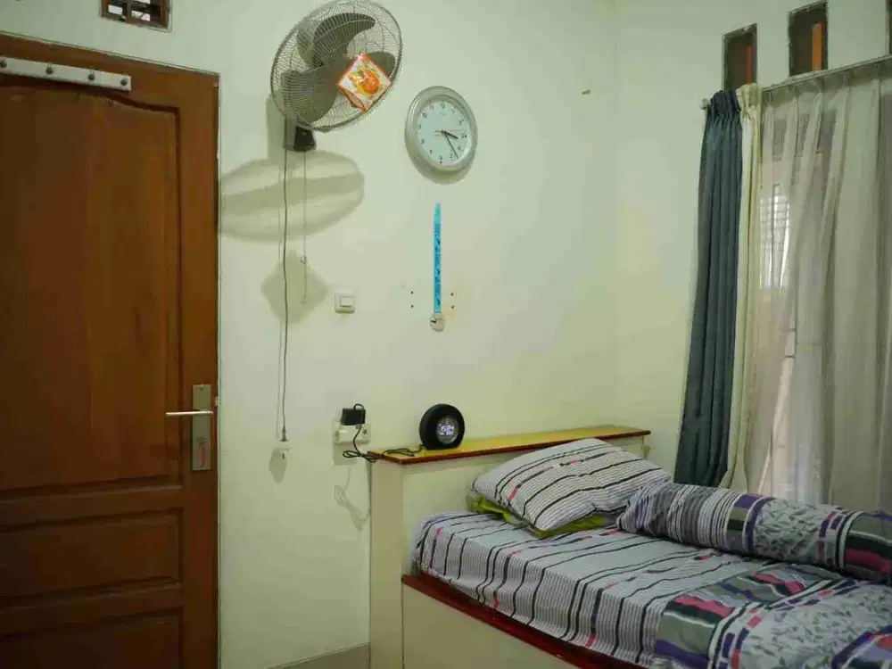 Di jual kost stt telekom dalam komplek