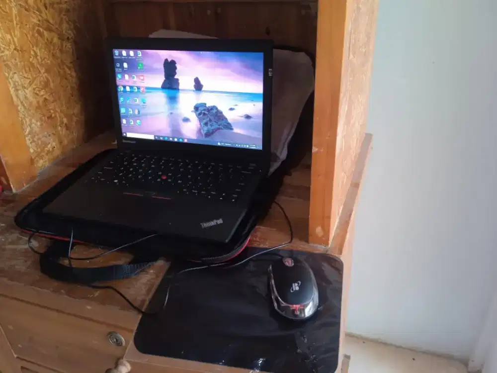 Laptop Thinkpad X250 core i5 kapasitas 8GB/256