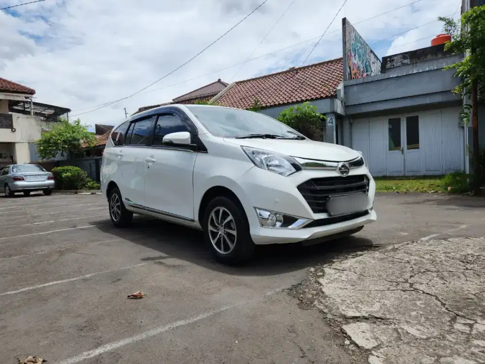 Daihatsu Sigra 1.2 R Automatic Tahun 2019