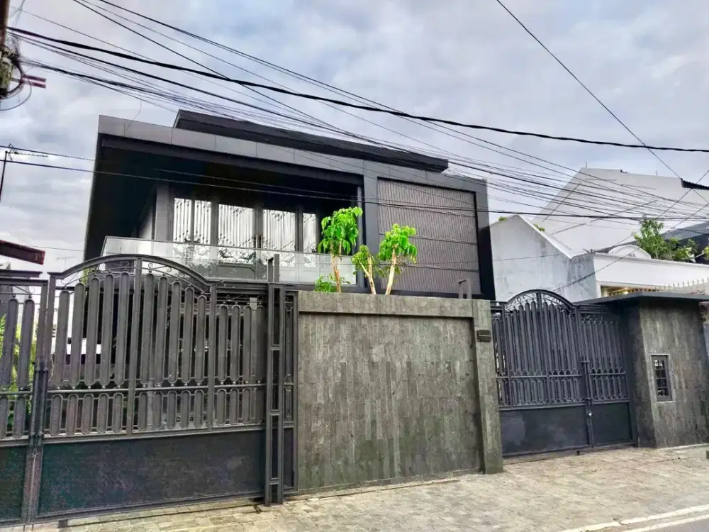 RUMAH MEWAH GAGAH + Swimming Pool di Komplek Billymoon Pondok Kelapa