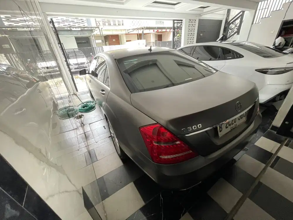 Mercedes-Benz S300L 2011 Bensin
