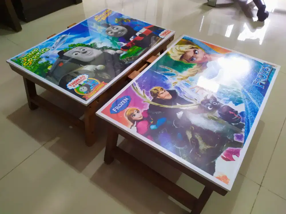 Jual meja belajar lipat anak karakter thomas & frozen baru 1x pakai