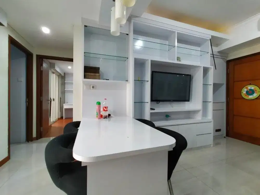 SEWA 2BR+ ROYAL MEDITERANIA GARDEN TANJUNG DUREN , LOKASI STRATEGIS DEKAT MALL, KANTOR, UNIVERSITAS