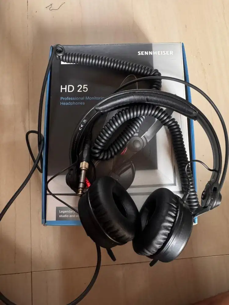 Sennheiser hd 25 dj headphone