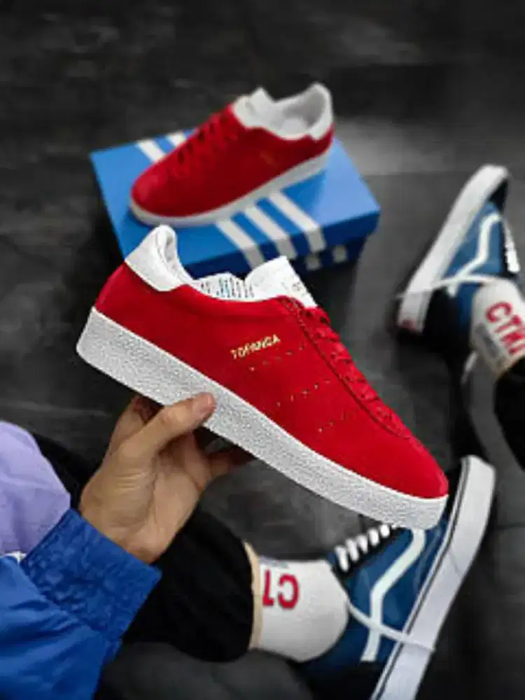Adidas Topanga no 44 kondisi baru