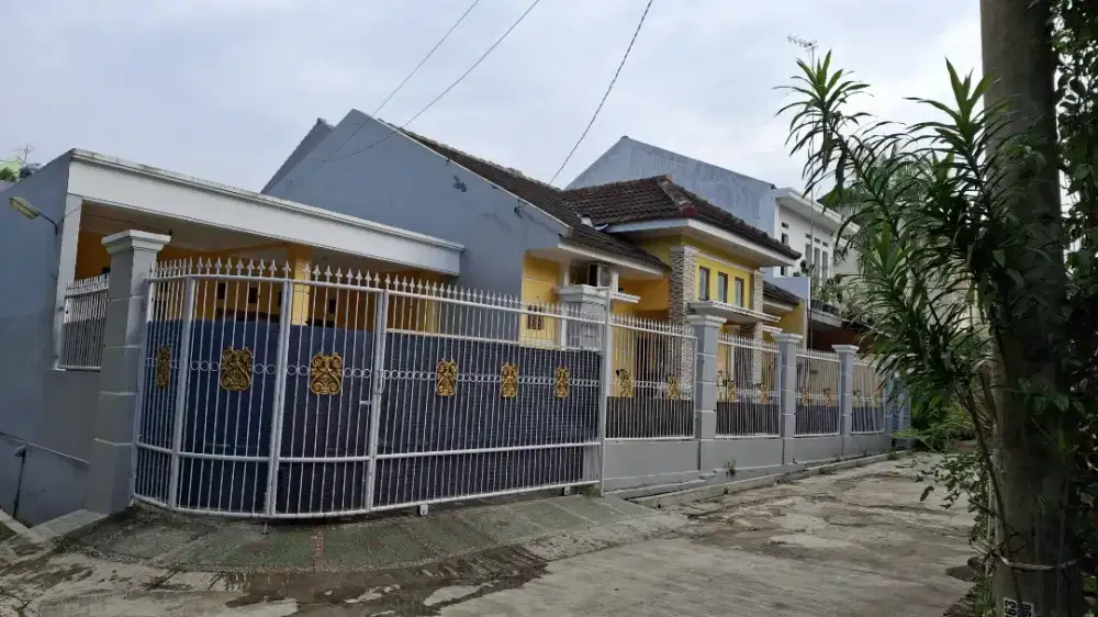 Disewakan Rumah Luas Dekat Akses Tol Sadang Purwakarta