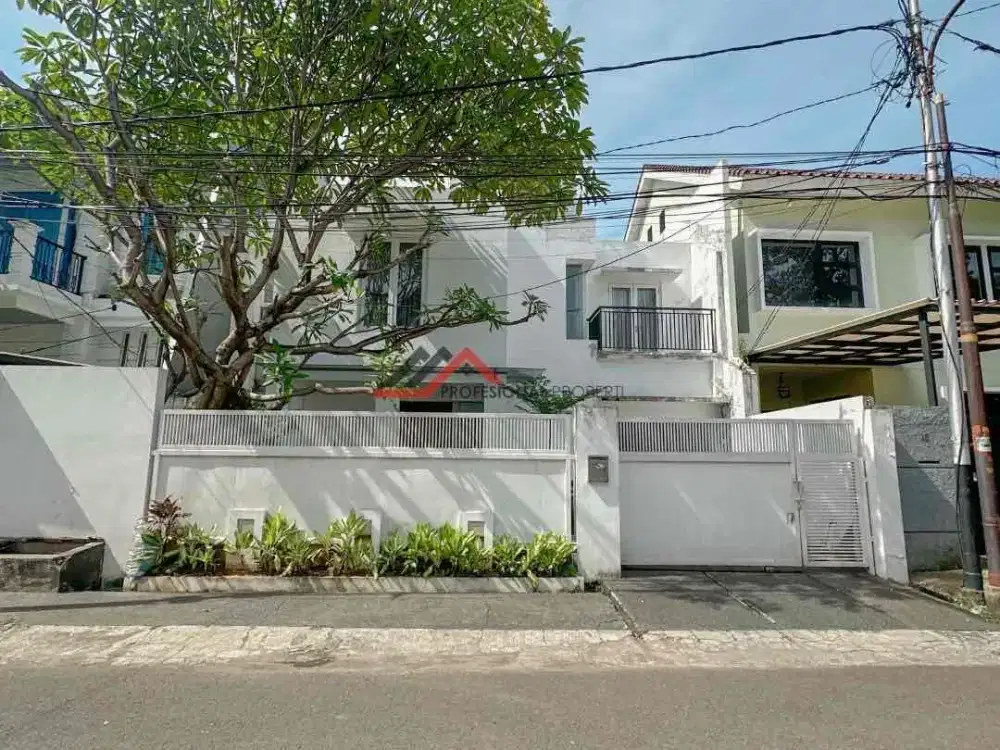 Rumah Siap Huni Lingkungan Nyaman Dan Strategis Di Kebayoran Baru