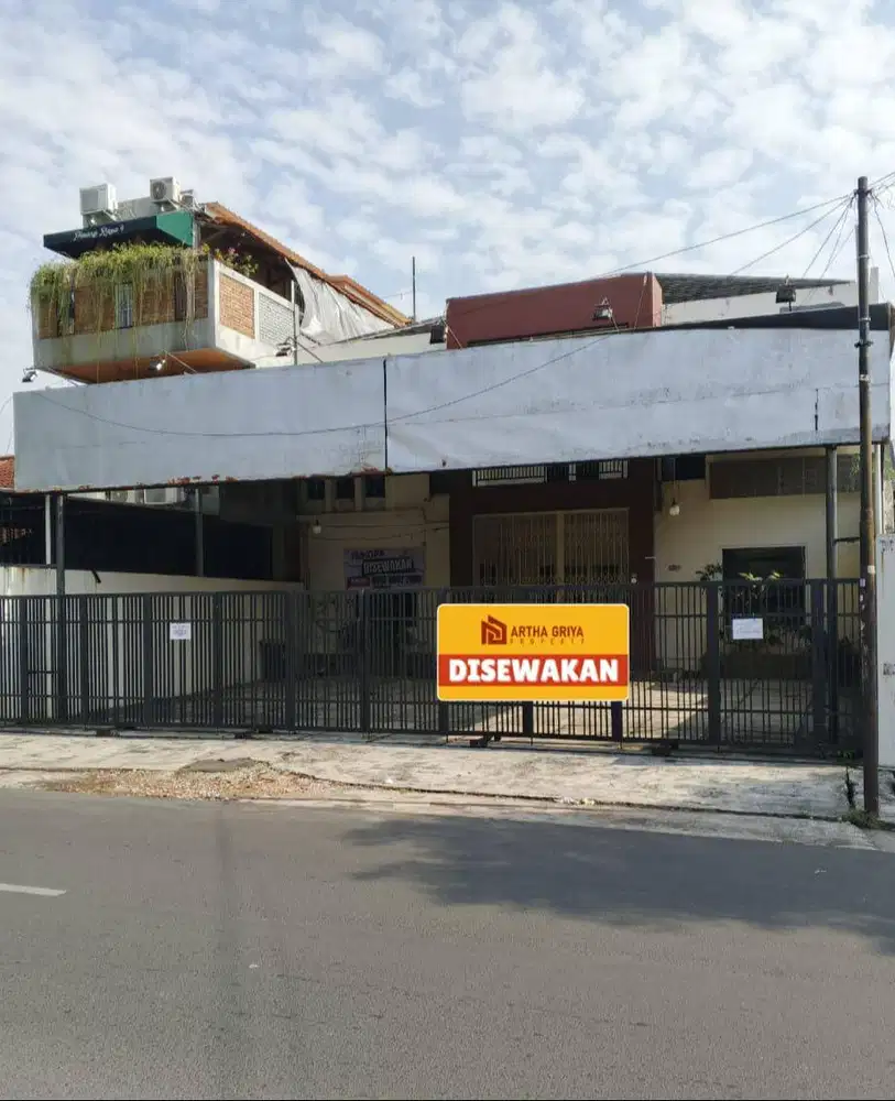 DISEWAKAN RUKO GANDENG 3 DI RAWAMANGUN, JAKARTA TIMUR