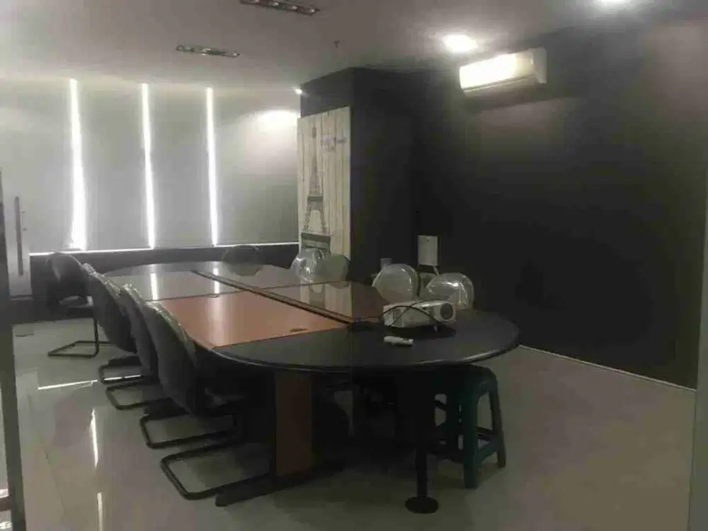 disewakan dijual office space full furnished siap pakai Spazio dekat graha famili