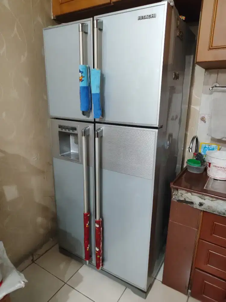 Kulkas Hitachi 4 pintu R-W70FGD6X