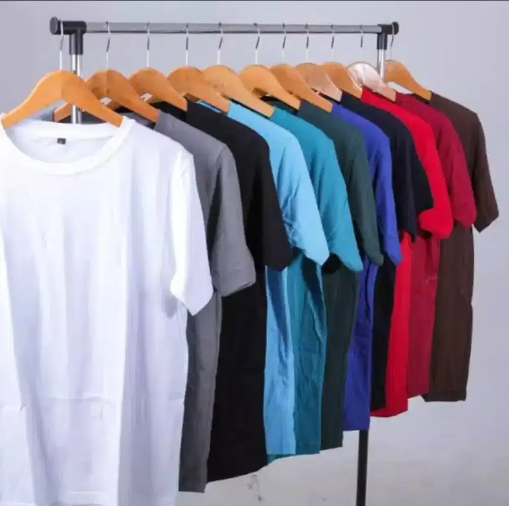 Kaos Polos Cotton Combed 30s merk AVALOZ