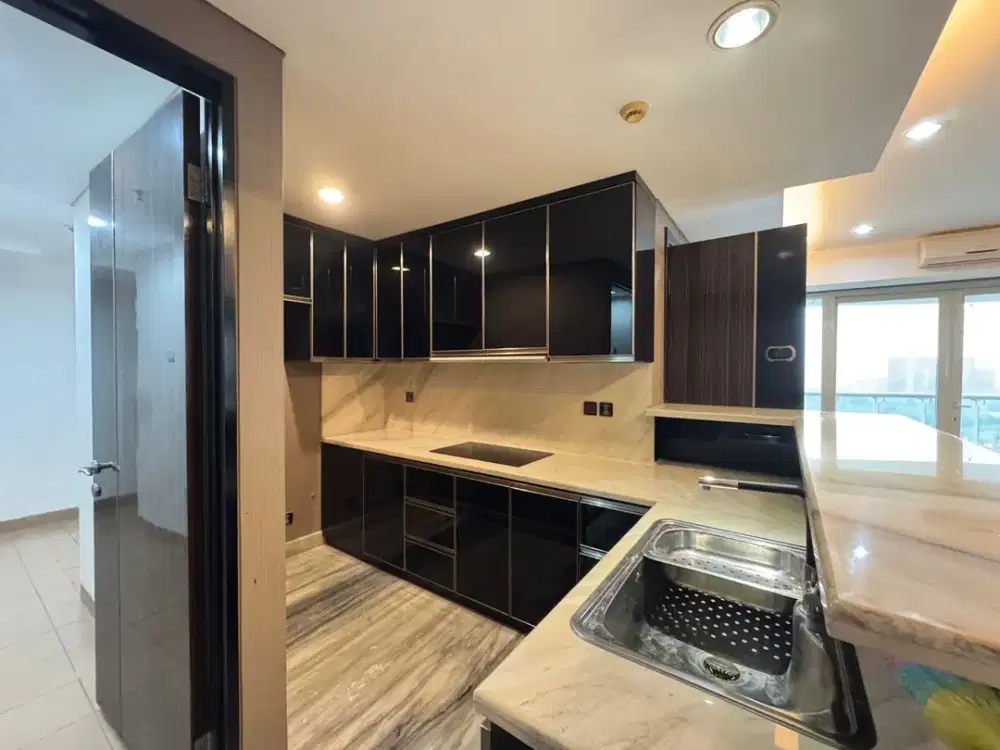 Dijual apartemen royale springhill kemayoran 196 meter 3 bedroom