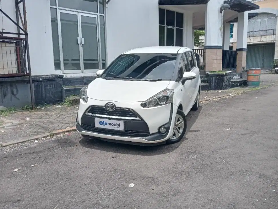 Pajak Panjang - TOYOTA SIENTA 1.5 G BENSIN M/T 2017 PUTIH