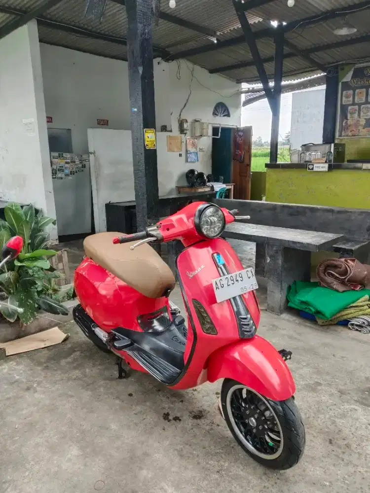Vespa Primavera 2019 abs Merah
