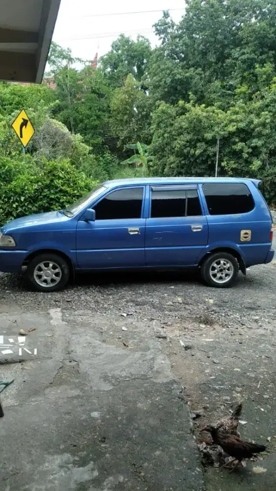 Toyota kijang kf 80 lsx.