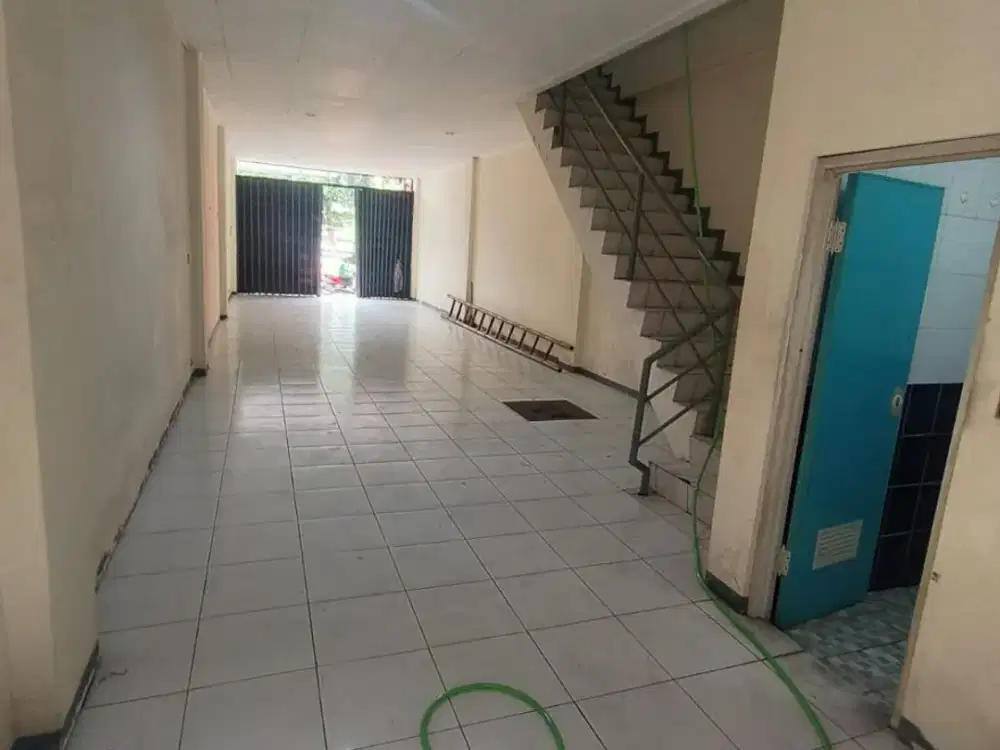 Dijual Cepat Ruko 3 Lantai + Rooftop SHM di Peta Selatan Kalideres Jakarta Barat