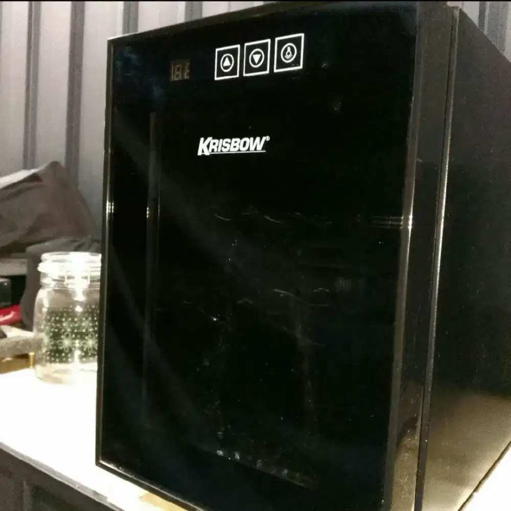 Krisbow Lemari Pendingin Wine Cooler 6 Botol Thermoelectric