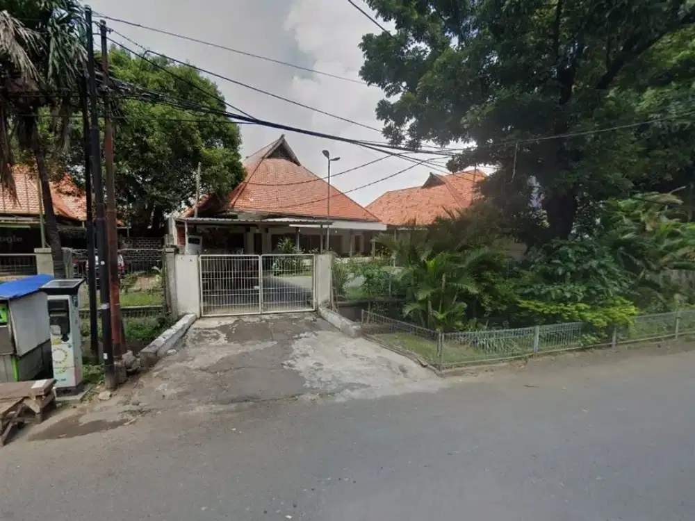 Dijual Rumah Vintage Tengah Kota Surabaya Jl. Progo, Raya Darmo, dekat Taman Bungkul, Diponegoro, Kebun Binatang Surabaya (BONBIN), Ngagel, Surabaya P