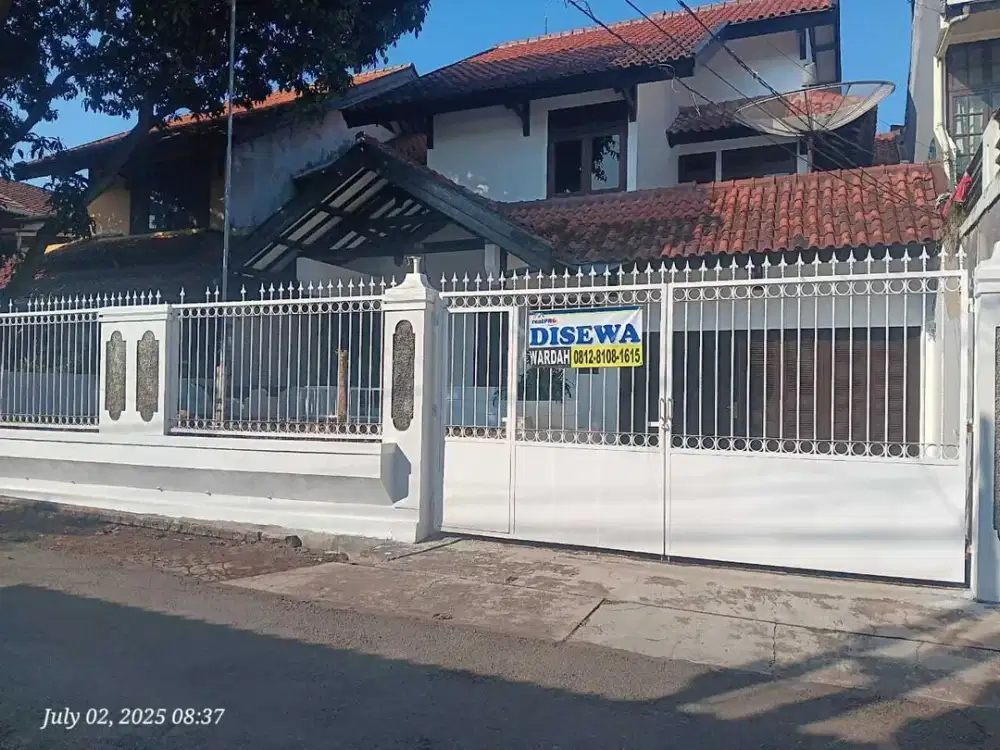 Rumah Bagus 2 Lantai Baru Renovasi di Pangkalan Jati.