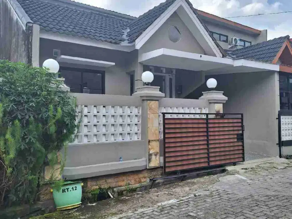 Rumah siap huni dekat SMA N 04 Banyumanik Murah