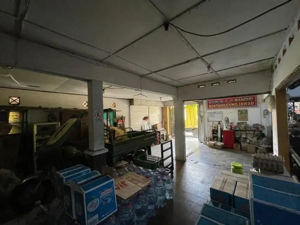 Disewakan Ruang Usaha Lokasi Strategis Jalan Kaliurang KM 5, Caturtunggal, Depok, Sleman