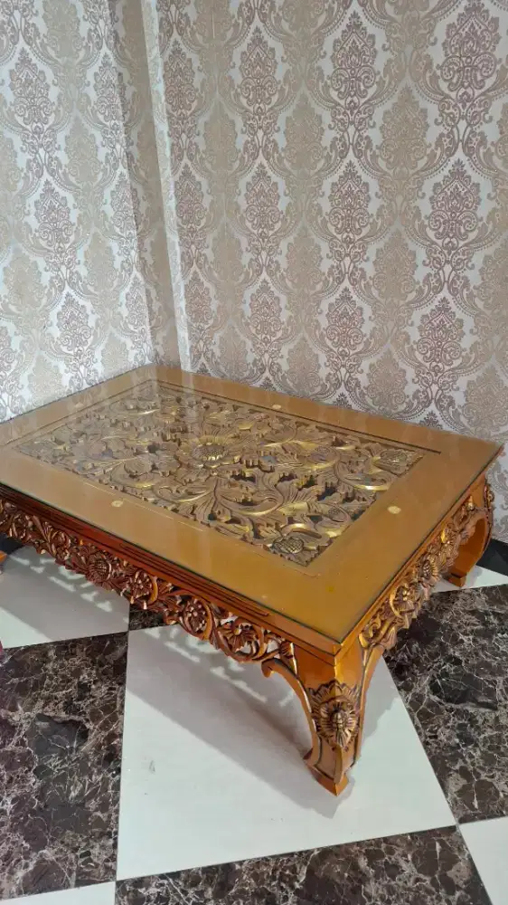 Meja kaca ukiran jati